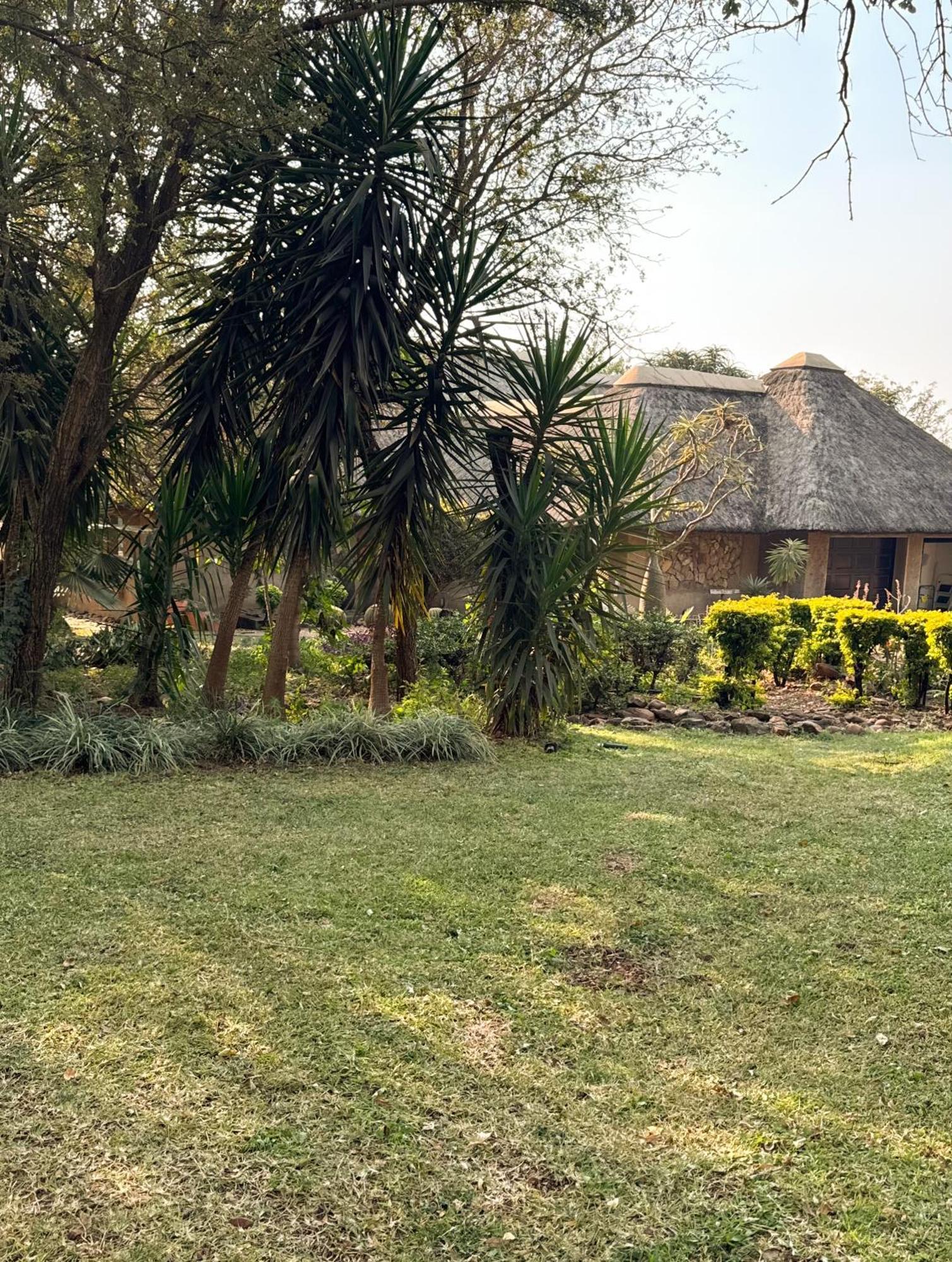 Paradise Creek Lodge Малелане Екстер'єр фото